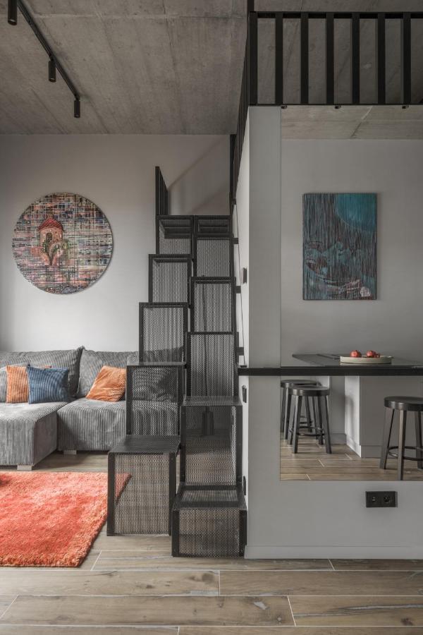 Ivis House Modern Apartment In Vilnius Old Town With Balcony Exterior photo
