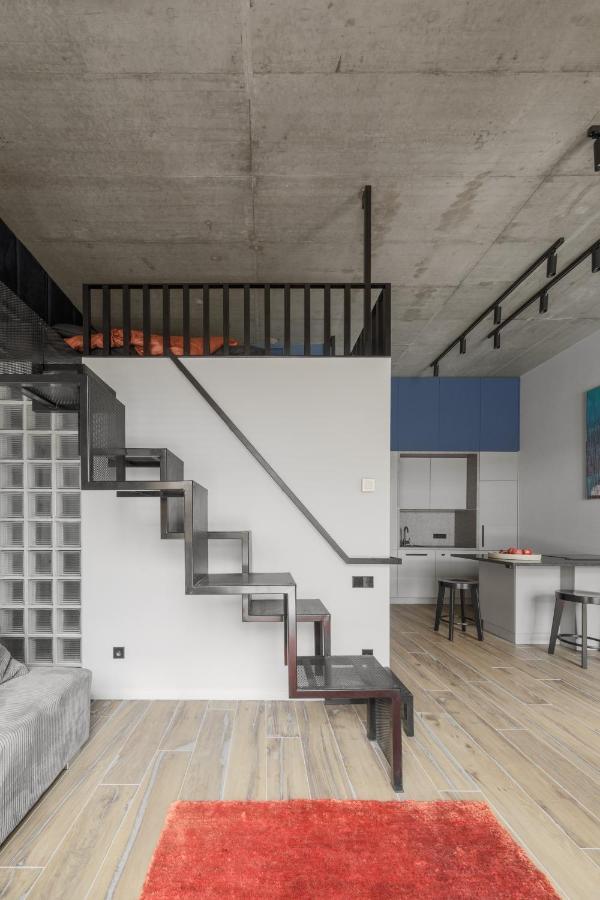 Ivis House Modern Apartment In Vilnius Old Town With Balcony Exterior photo